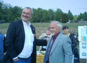 德國工會聯合會普法爾茨州主席迪特馬爾•穆斯凱德（左）與工會西普法爾茨區前主席海納•福蘭斯（Heiner