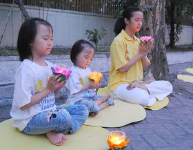燭光悼念在中國大陸被迫害致死的法輪功學員