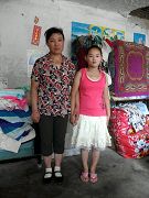 王剛妻子與小女兒王夢楠的照片