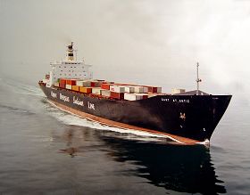 1988年在英吉利海峽，王中同船長管理的三萬噸商船