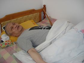 蔡桂榮癱瘓的丈夫