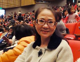 韓僑舞蹈退休教師周鴻蘭女士觀賞神韻後表示，內心充滿著無比的感動及感恩之情。