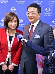 中華民國立法委員陳歐珀與夫人徐慧諭讚歎，神韻絕對是國際一流的演出。
