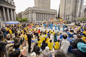 紐約曼哈頓富利廣場表演舞獅﹑舞龍