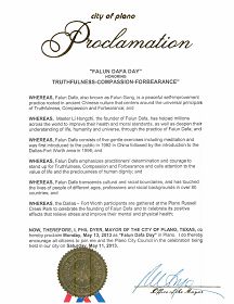 布蘭諾市市長費爾.戴爾宣布五月十三日為「布蘭諾市法輪大法日」。