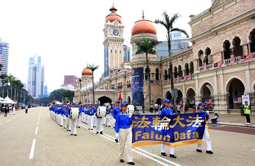 圖1-5：馬來西亞天國樂團受邀出席二零一四年「吉隆坡國際青年行進樂隊大賽」