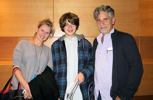 圖5：金球獎獲獎影片的製片人Deborah Spera與先生、美國戲劇界最高榮譽托尼獎（Tony Award）得主Robert Spera以及兒子。