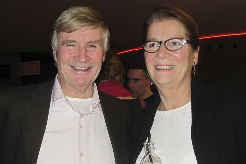 荷蘭檢察長安娜瑪麗•佩恩女士（Annemarie Penn）和她的丈夫奧拉夫•佩恩（Olaf Penn）先生在荷蘭海牙的路聖特舞蹈劇院觀看神韻演出
