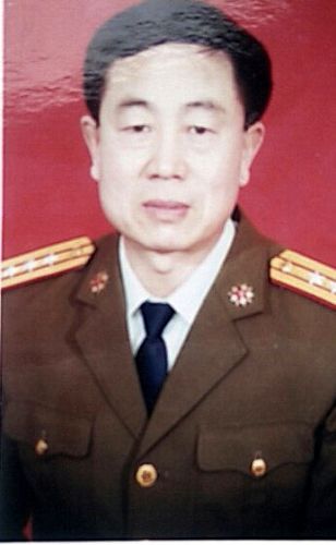 圖5：今年六十二歲，退休上校軍官，曾任山東省預備役高炮師副參謀長的公丕啟。