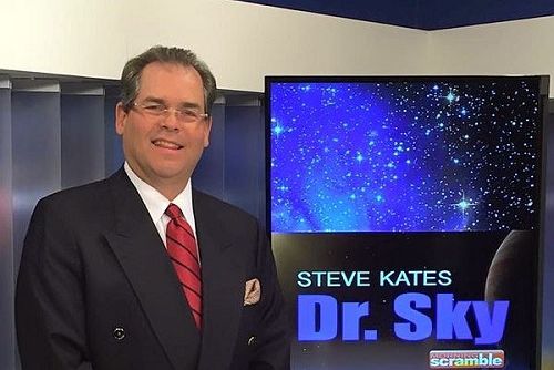 '圖9：電視節目「Dr.Sky」創始人Steven R. Kates先生觀看了三月十四日，神韻藝術團在鳳凰城的演出。'