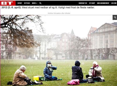 'BT報網站截圖：2012年丹麥法輪功學員風雪中打坐煉功'