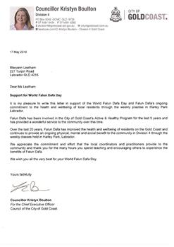 '圖5：昆州黃金海岸市議員（City of Gold Coast）博爾頓（Cr Kristyn Boulton）女士致賀信感謝二十來來法輪功學員為造福社區付出的努力。'