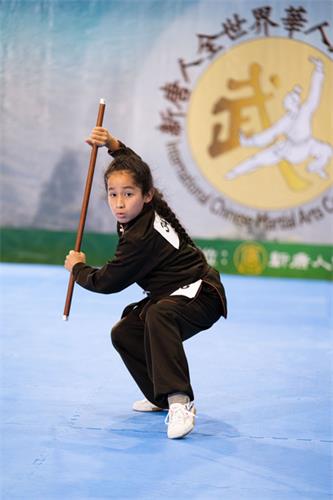 圖11：八月二十五日，阿米拉利‧平松‧巴爾德拉馬（Armiláli Pinzón Valderrama）在第六屆新唐人武術大賽中表演。