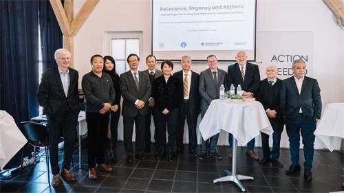 '圖：丹麥舉辦反活摘器官研討會，五個國際人權組織簽署聯合聲明，呼籲採取行動，制止中國（中共）為移植器官非法謀殺良心犯。'