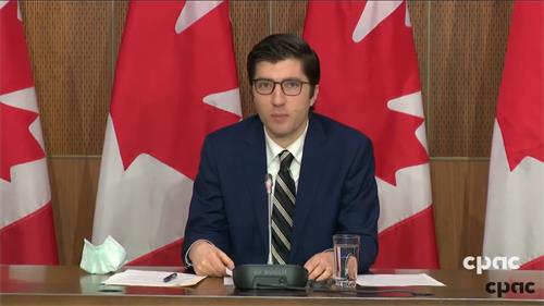 ?�年11月26日，加拿大國會議員吉尼斯（Garnett Genuis）在國會提出私人動議M-55，呼籲加拿大政府加強對外國干涉的打擊。（網絡截圖）'