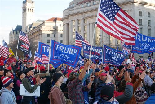圖1～4：2020年12月12日，數十萬各族裔來自全美各地的民眾匯聚華府，舉行盛大「停止竊選（Stop The Steal）」集會遊行。