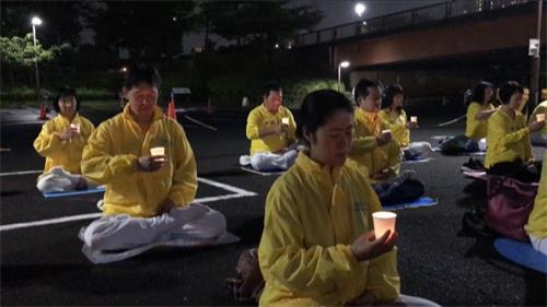 '圖8～9：江戶川區煉功點學員舉行燭光守夜活動'