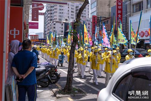 '圖1～4：台南大遊行，慶祝法輪大法日。'