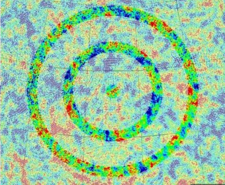 '圖一：宇宙微波背景輻射中的「同心圓」'