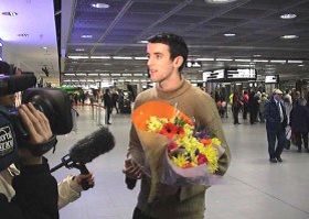 愛爾蘭西人大法弟子都柏林機場受採訪 談及北京的血腥