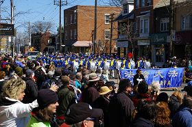 二零零九年四月十二日，天國樂團參加加拿大多倫多的復活節遊行，受到觀眾的熱烈歡迎