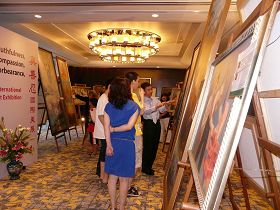 二零一零年七月十一日，「真善忍國際美展」在新加坡展出。