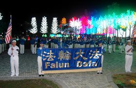 天國樂團在國慶日當天受邀到數碼城為民眾演奏。