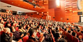 二零一一年一月二十五日美國神韻國際藝術團完成了在韓國第二站大邱的六場演出，觀眾不捨神韻離開。