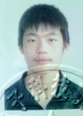 王雨學生證上的照片