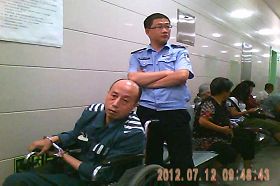 迫害致癱的林澤華七月十二日在醫院體檢