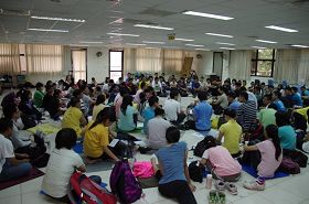 來自台灣各地的法輪大法青年修煉者齊聚一堂，分享各自在修煉上的心得體會
