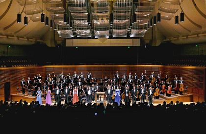 十月二十二日晚八點，神韻交響樂團在舊金山戴維斯交響樂音樂廳（Davies