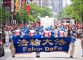 圖1：法輪大法天國樂團連續第八年參加蒙特利爾加拿大國慶遊行。