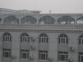 武漢市洪山區馬湖特一號省女子勞教所大樓近景