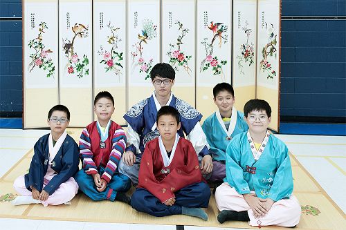 韓國文化日，學生們體驗了韓國的傳統文化