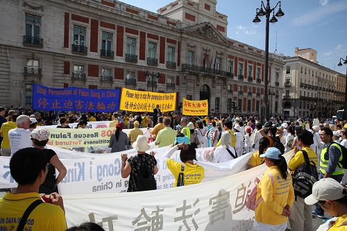 集會：「請伸出援手，制止中共迫害法輪功」（西班牙馬德裏，）