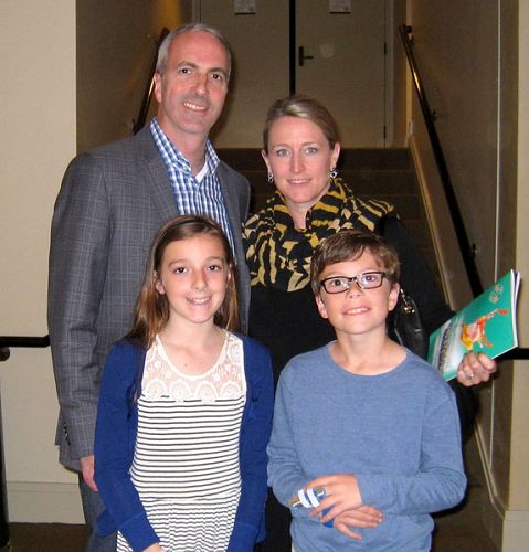 圖4：高通公司副總裁Steve Ciccarelli先生和太太Renee帶著兩個孩子Sofia和Christopher