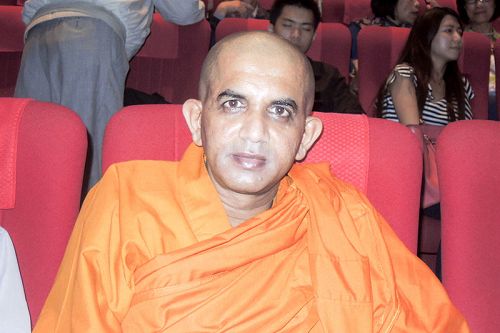 佛學研究學者及修行人Ananda Mangala