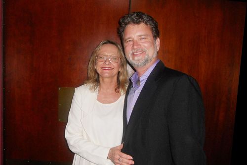 圖：奧蘭多芭蕾舞團藝術總監Larry Rayburn和妻子Lori Rayburn一起觀看了神韻世界藝術團在奧蘭多鮑勃卡爾表演藝術中心的演出