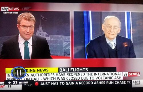 視頻截圖：澳大利亞天空新聞台播出資深新聞主播李普森（David Lipson）先生對麥塔斯先生的專訪。