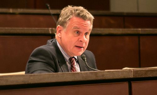 CECC主席、美國國會資深眾議員克里斯‧史密斯（Rep. Chris Smith）認為，迫害法輪功的元凶江澤民及其追隨者必須得到應有的懲罰。