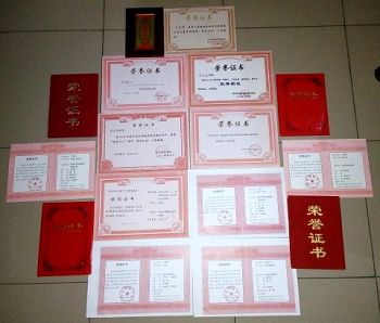 李宗澤在校期間獲得的榮譽證書