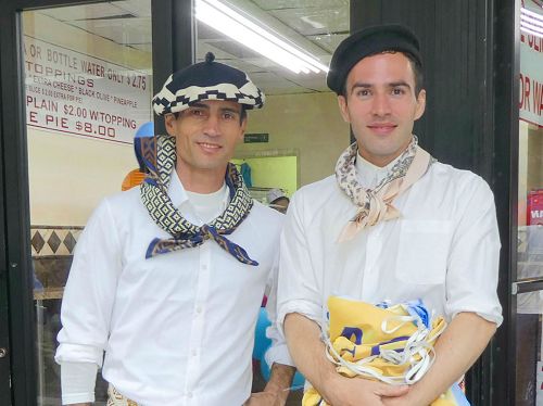 '圖15：阿根廷法輪功學員 Marten Czertok （左）和 Francisco La Russa（右）'
