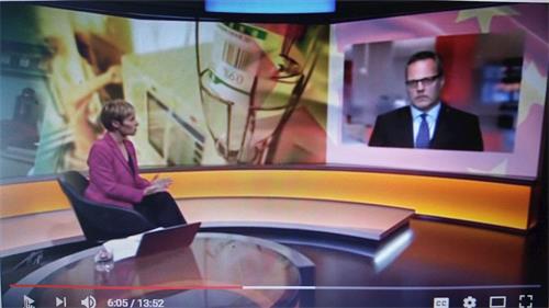 '圖2：二零一八年十月八日，BBC電視台「影響（Impact）」欄目播放馬修﹒希爾（Matthew Hill）的專門調查「中國器官移植調查（ China』s Organ Transplants），節目播放過程中主持人（Philippa Thomas）在與希爾連線互動'