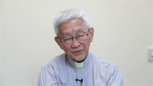 '圖4：天主教香港教區榮休主教陳日君樞機讚揚法輪功學員和平理性反迫害'