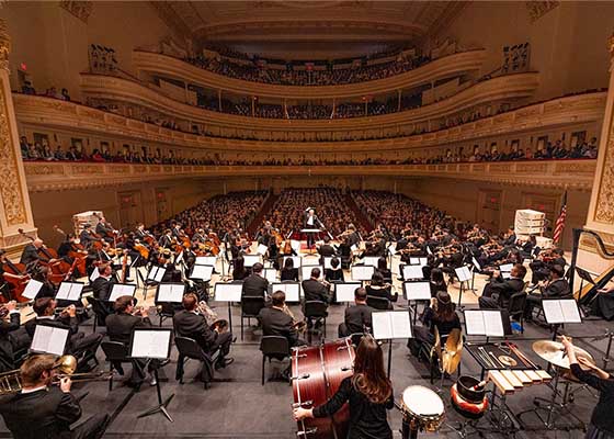 神韻交響樂團紐約卡內基上演觀眾讚音樂來自天上
