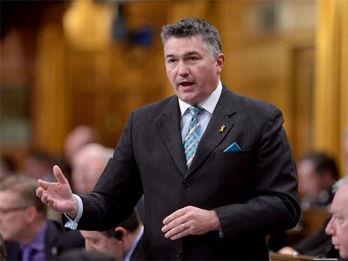 '圖1：加拿大保守黨國會議員、預備內閣國防部長詹姆斯‧貝讚（James Bezan）先生。'