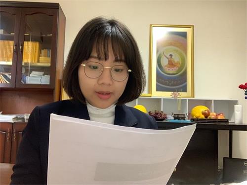 '圖7：越南青年學員丹妮（Danni）交流如何向家人講述法輪大法真相。'
