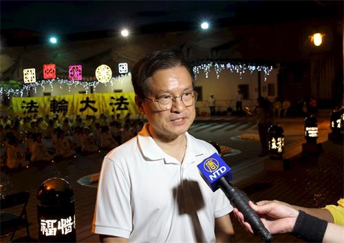 '圖8：前彰化縣縣長魏明谷參加法輪功反迫害二十一週年燭光悼念活動。'