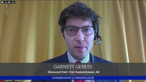 '圖3：吉尼斯（Garnett Genuis）議員在社交媒體上分享了自己12日在國會發言時的一段視頻。他祝人們歡慶法輪大法日。'
